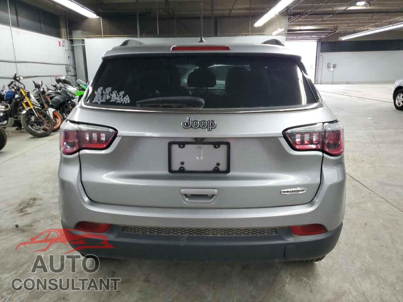 JEEP COMPASS 2018 - 3C4NJCBB8JT501824