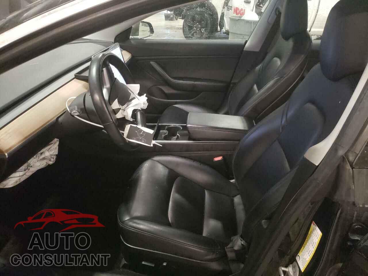 TESLA MODEL 3 2018 - 5YJ3E1EB5JF086617
