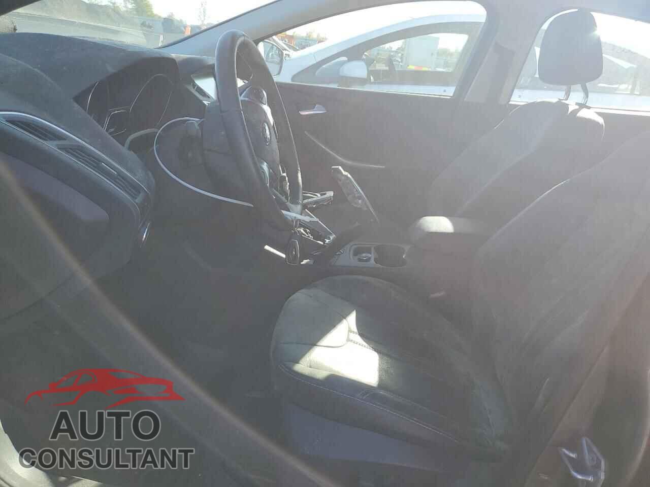 FORD FOCUS 2012 - 1FAHP3N2XCL352893