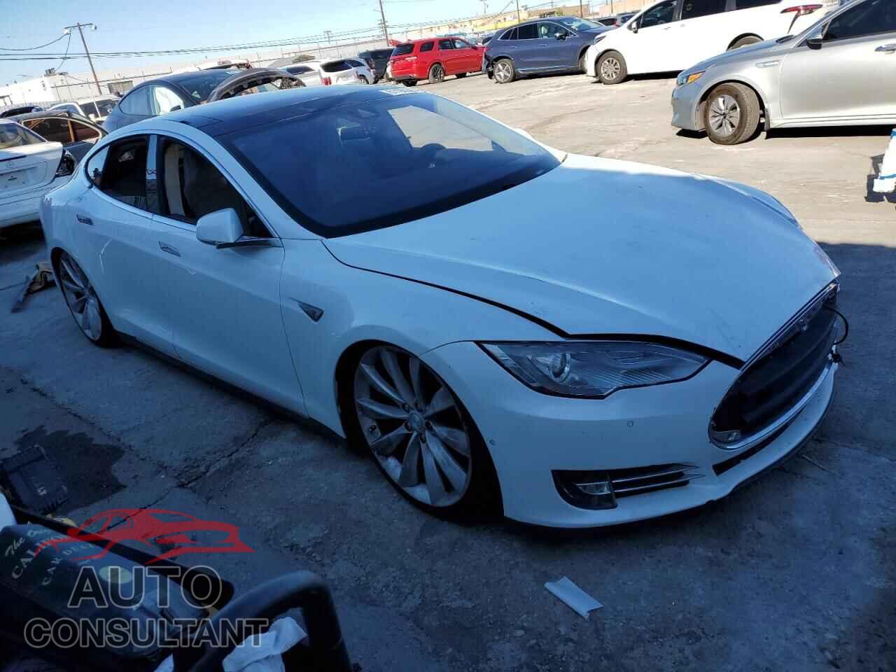 TESLA MODEL S 2015 - 5YJSA1H19FF090459