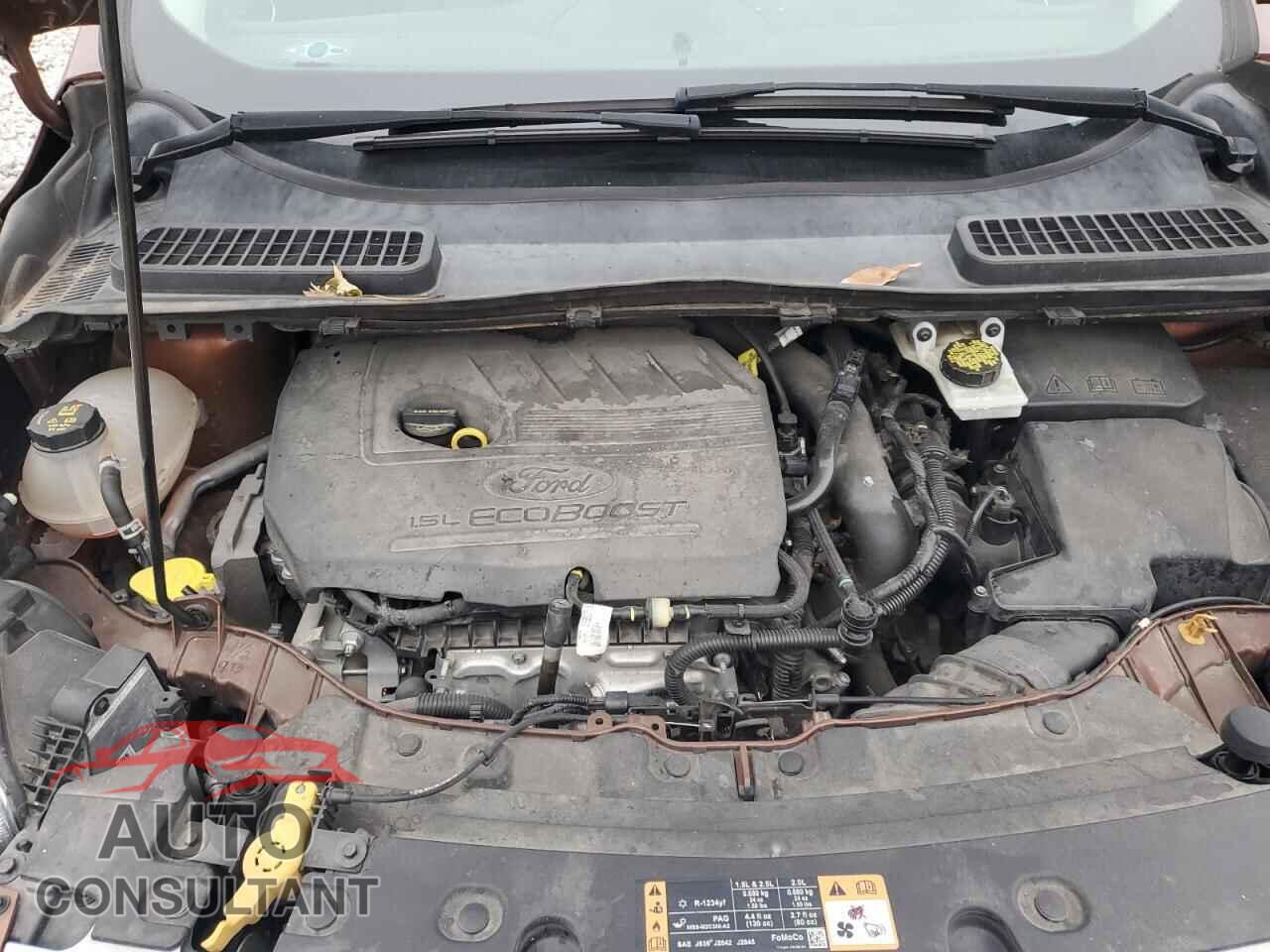 FORD ESCAPE 2017 - 1FMCU0GD2HUB60441