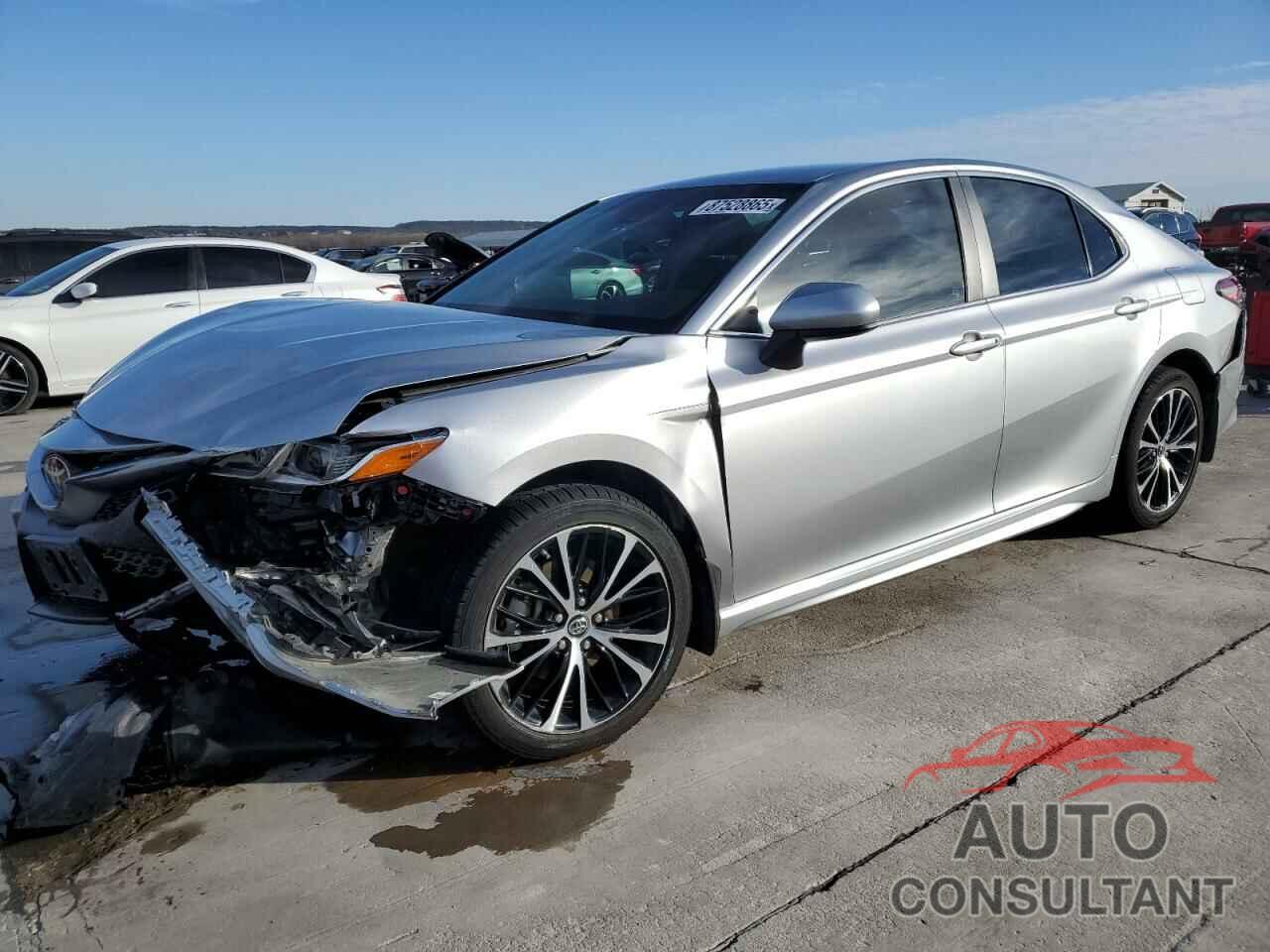 TOYOTA CAMRY 2018 - 4T1B11HK7JU577387