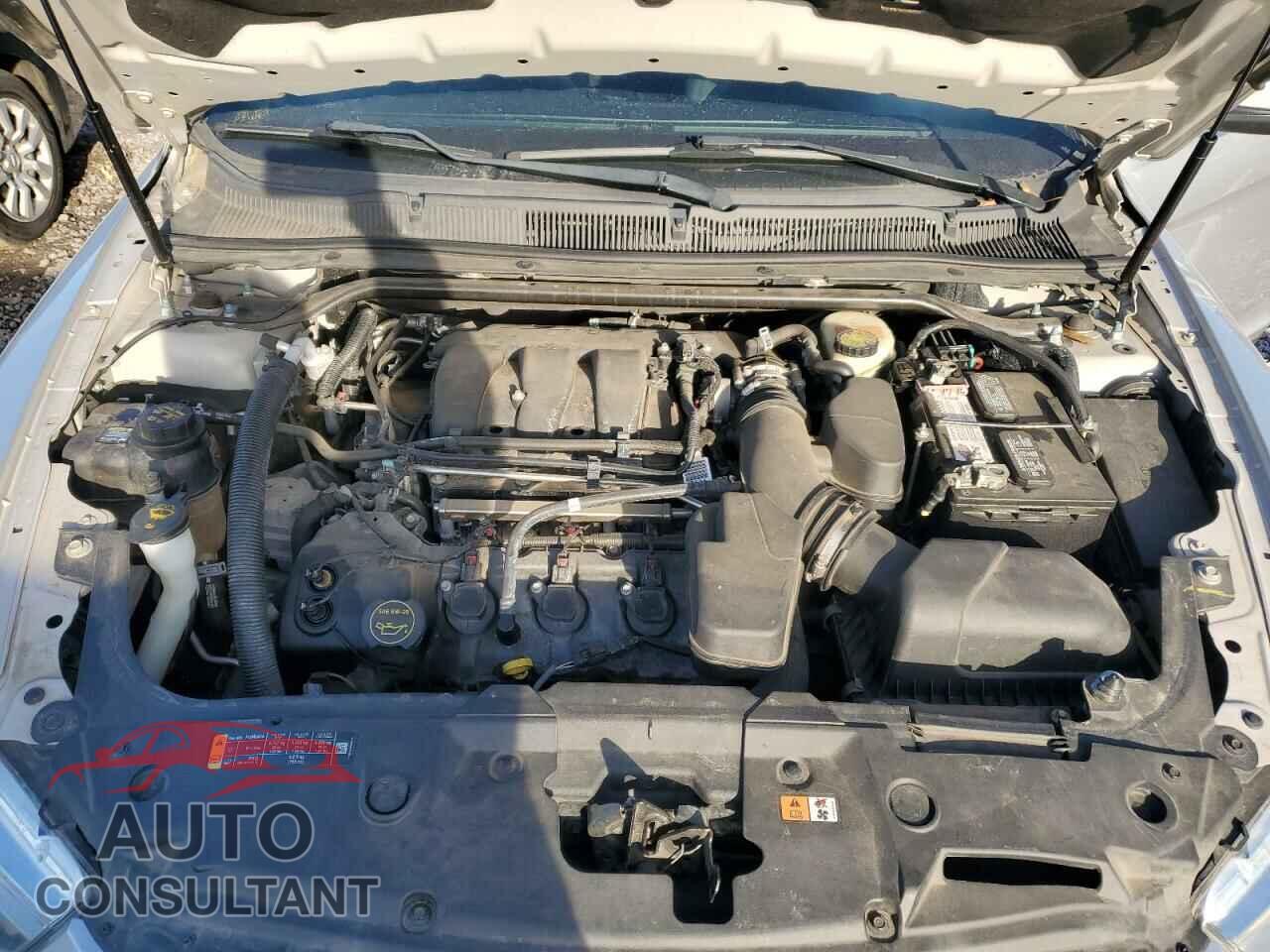 FORD TAURUS 2016 - 1FAHP2E85GG112082