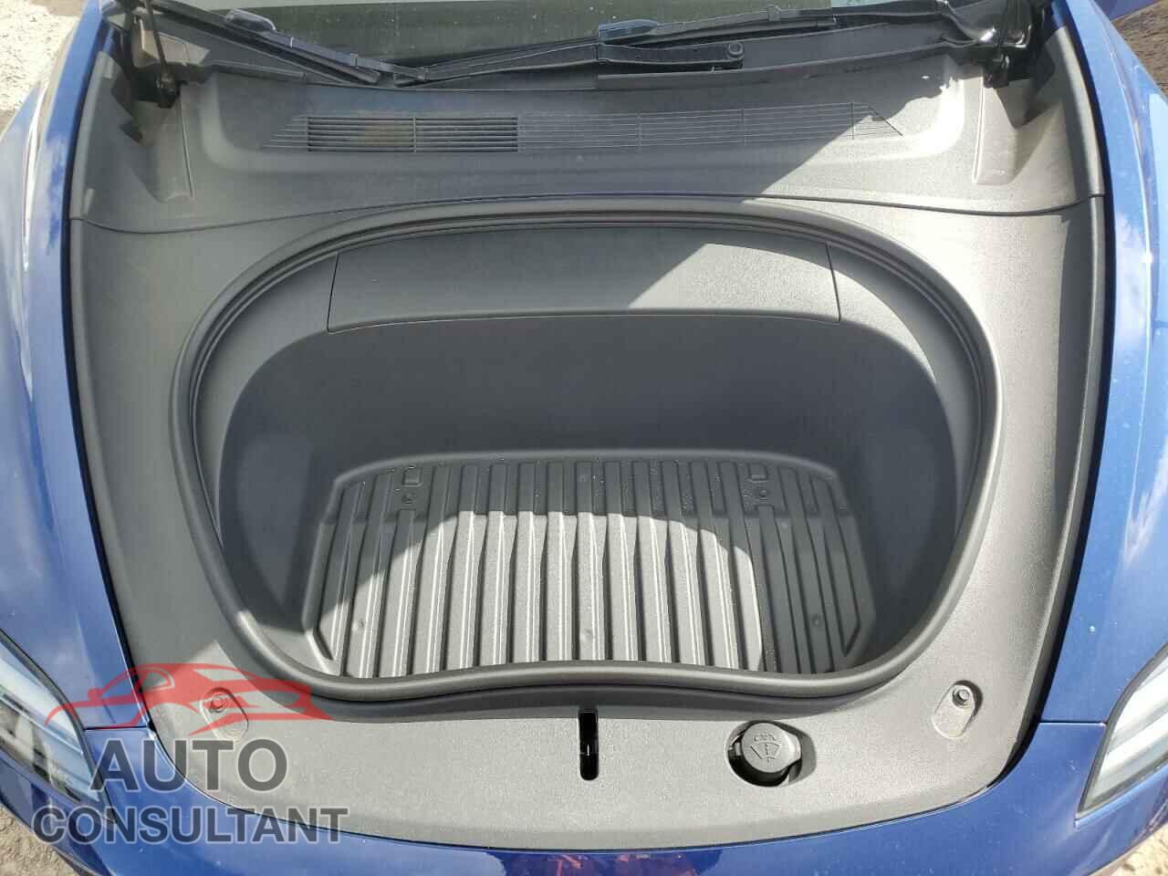TESLA MODEL 3 2024 - 5YJ3E1EA4RF798460