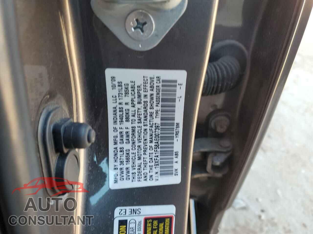 HONDA CIVIC 2010 - 19XFA1F58AE007397