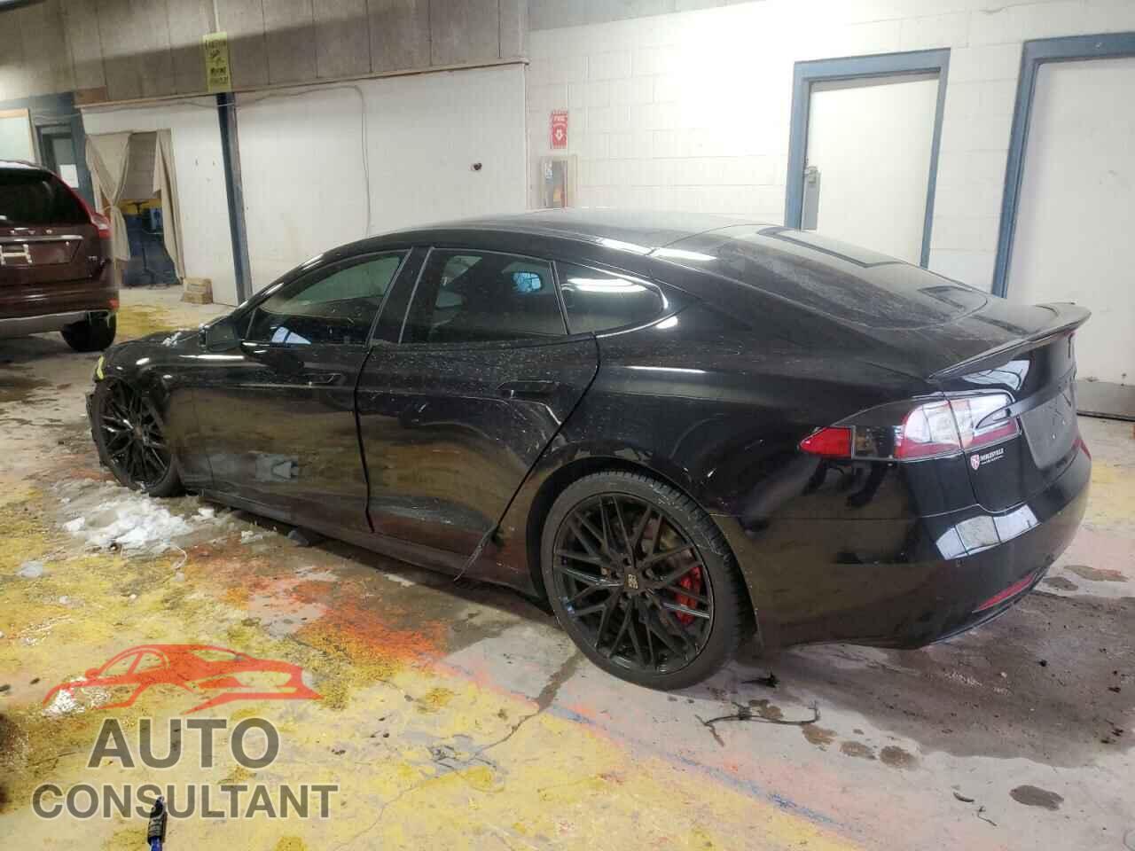 TESLA MODEL S 2018 - 5YJSA1E44JF268656