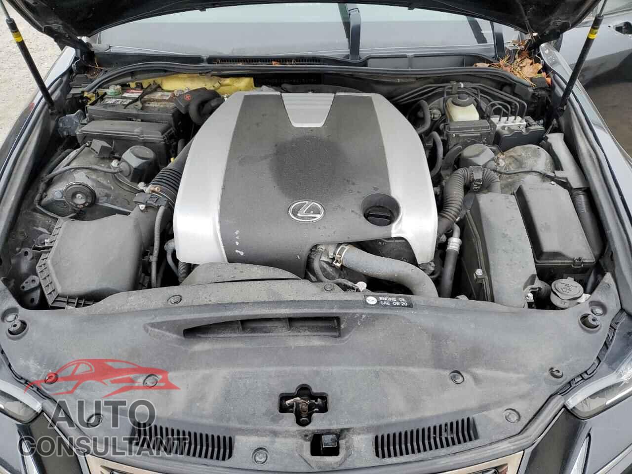 LEXUS IS 2017 - JTHCE1D20H5013179