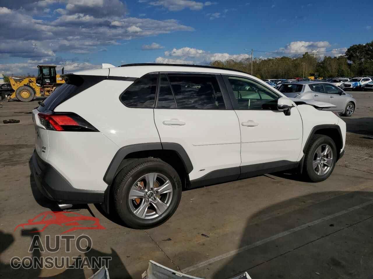 TOYOTA RAV4 2023 - JTMP1RFV5PD093586