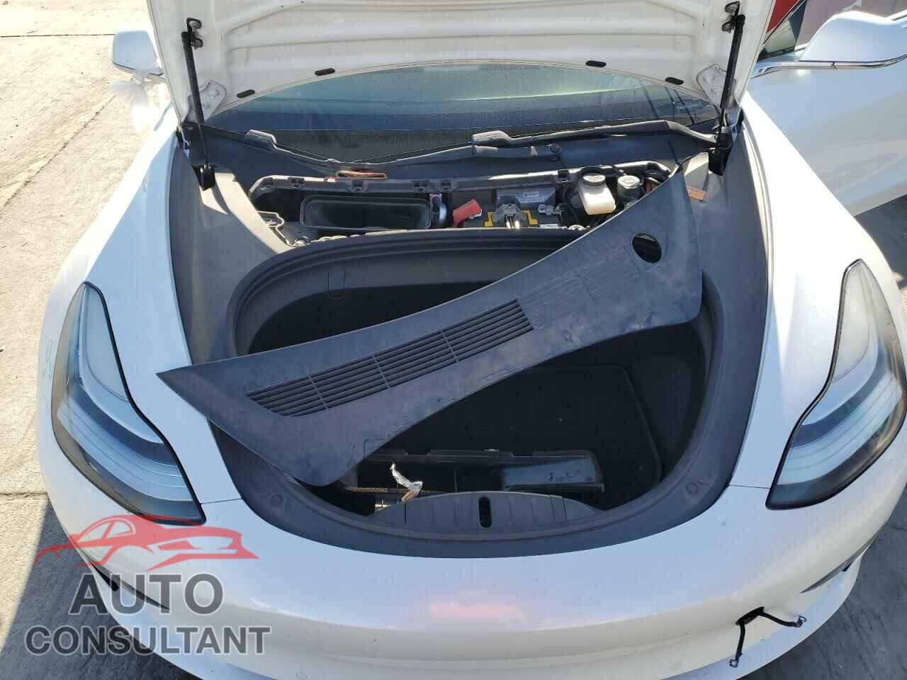 TESLA MODEL 3 2018 - 5YJ3E1EA0JF162364