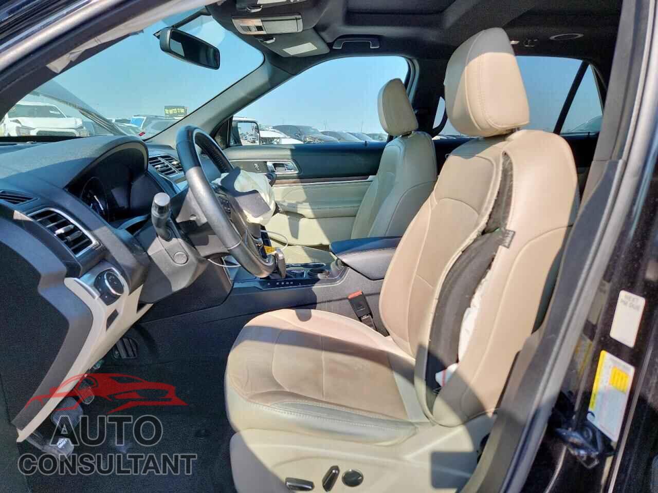 FORD EXPLORER 2018 - 1FM5K7F85JGB80523