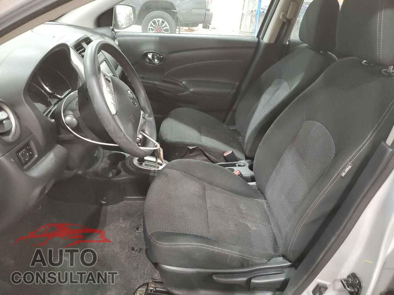 NISSAN VERSA 2019 - 3N1CN7AP8KL846064