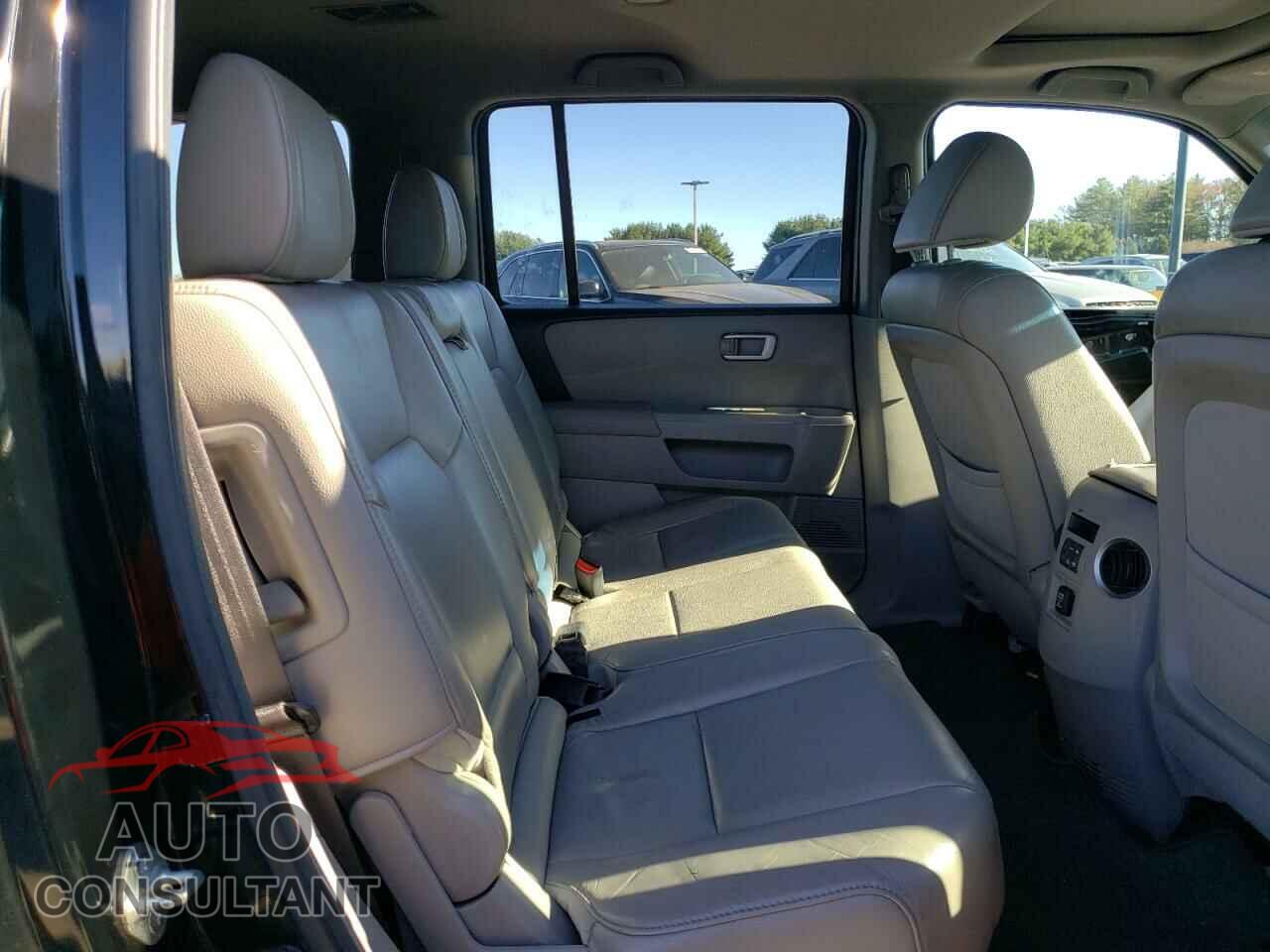 HONDA PILOT 2012 - 5FNYF4H51CB048234