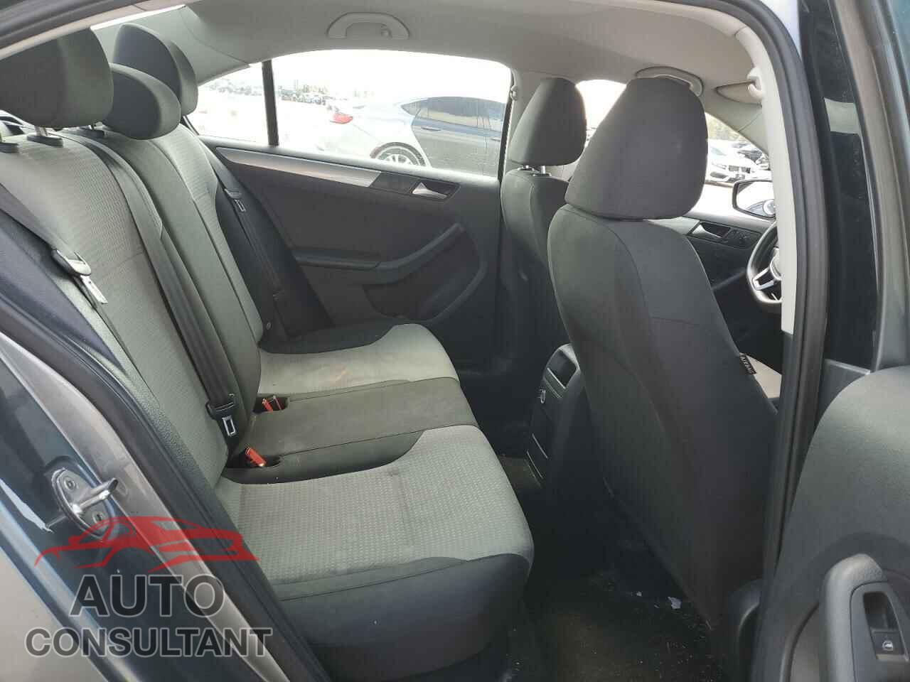 VOLKSWAGEN JETTA 2017 - 3VW2B7AJ9HM220732