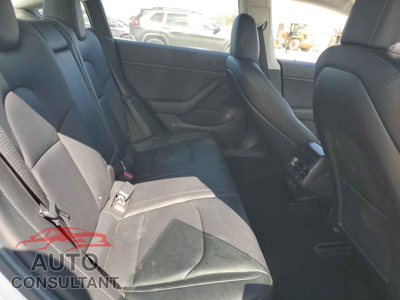 TESLA MODEL 3 2018 - 5YJ3E1EA0JF008334