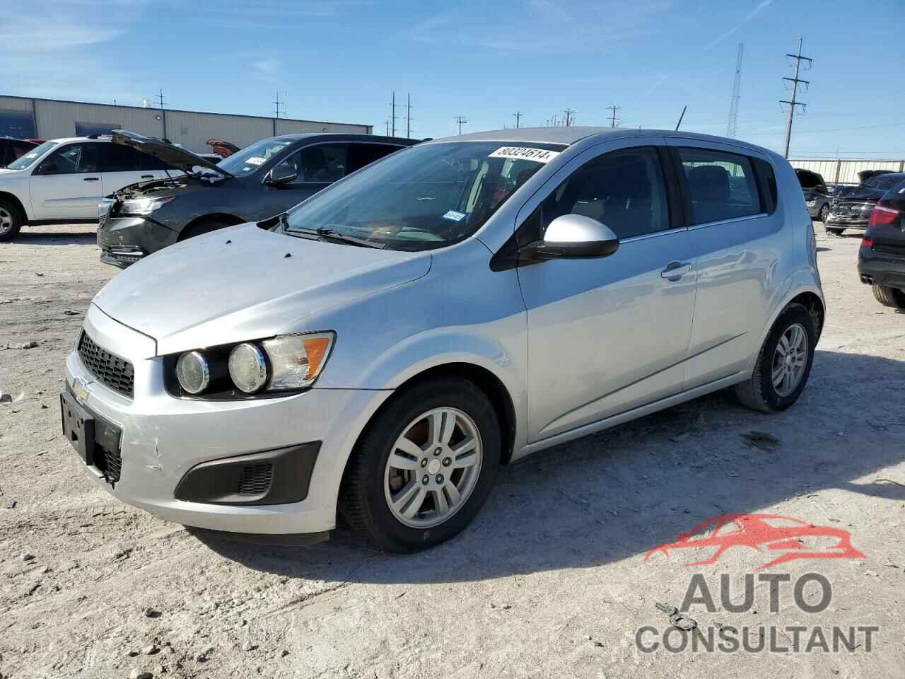 CHEVROLET SONIC 2015 - 1G1JC6SH7F4108711