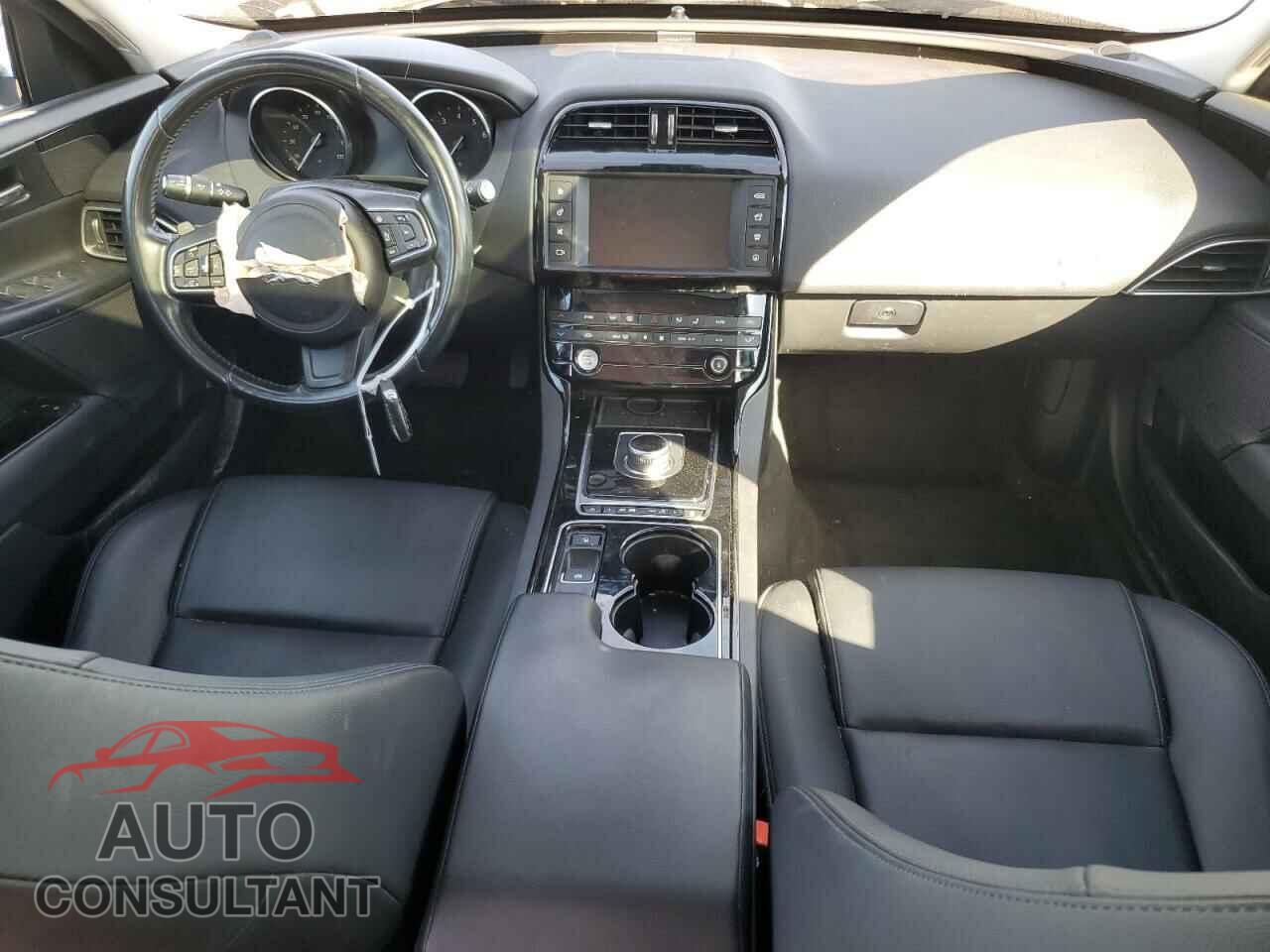 JAGUAR XE 2017 - SAJAR4BG4HA962076