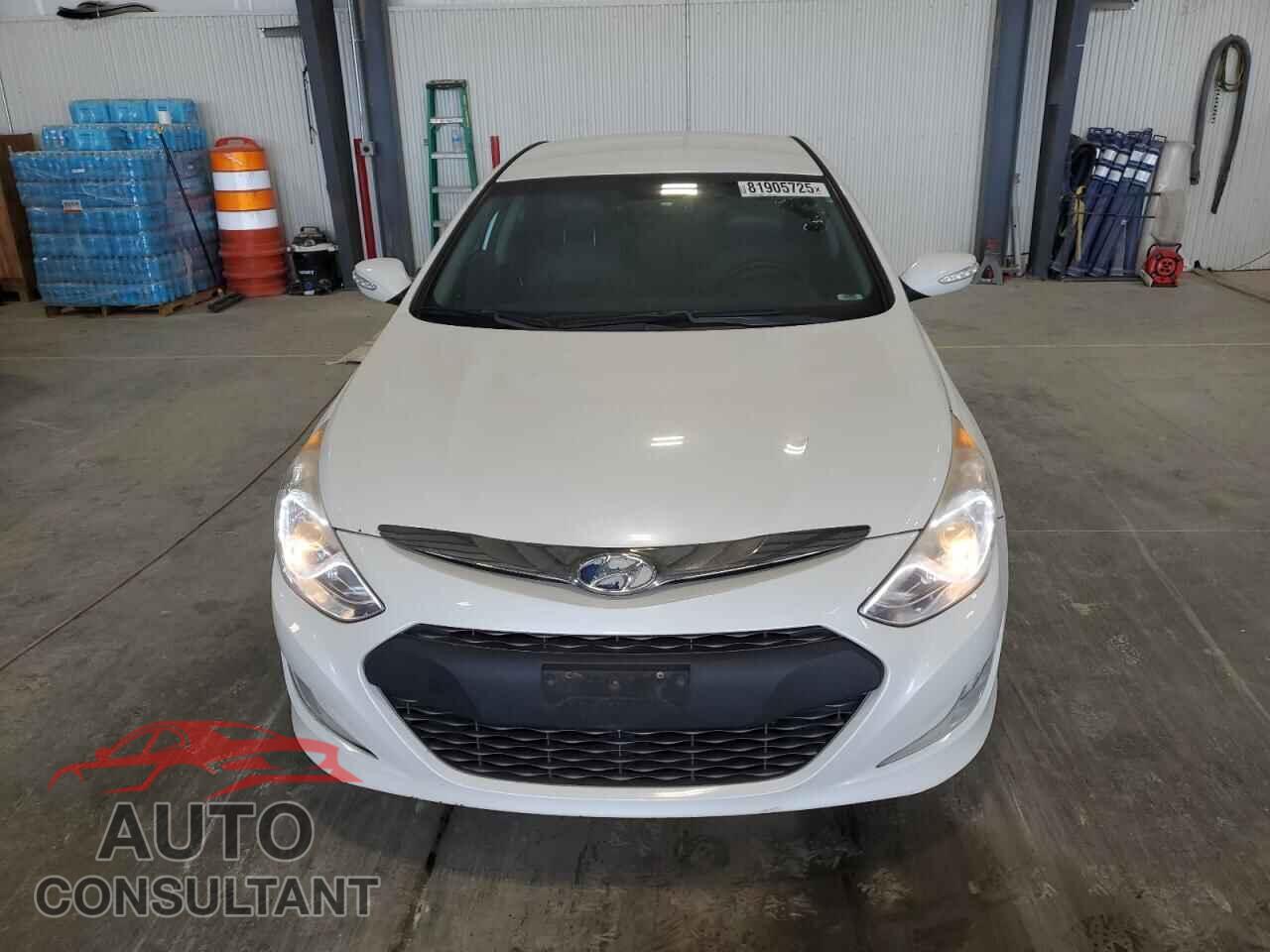 HYUNDAI SONATA 2012 - KMHEC4A49CA028332