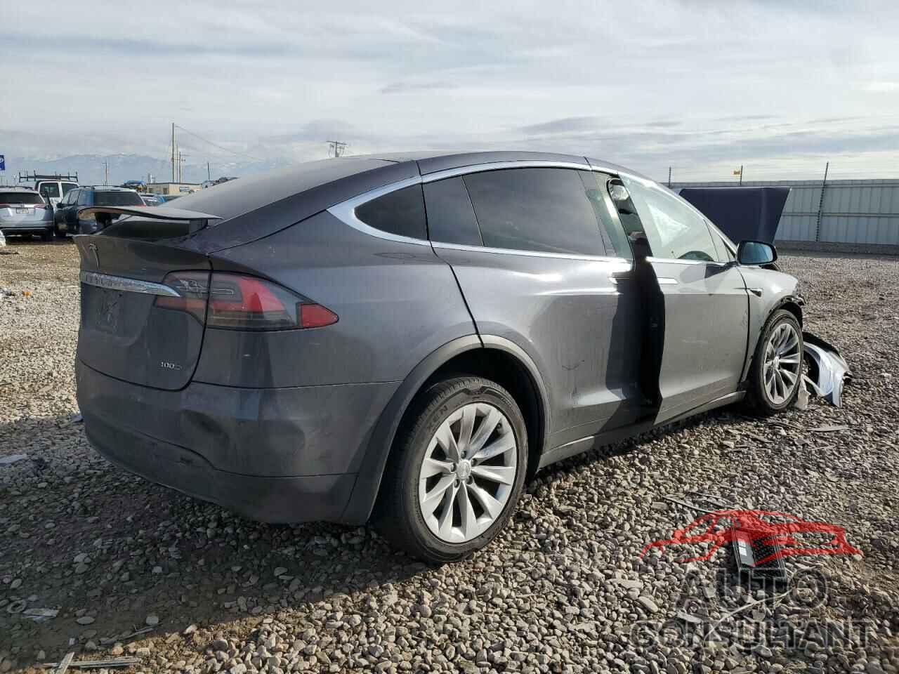 TESLA MODEL X 2018 - 5YJXCBE28JF141767