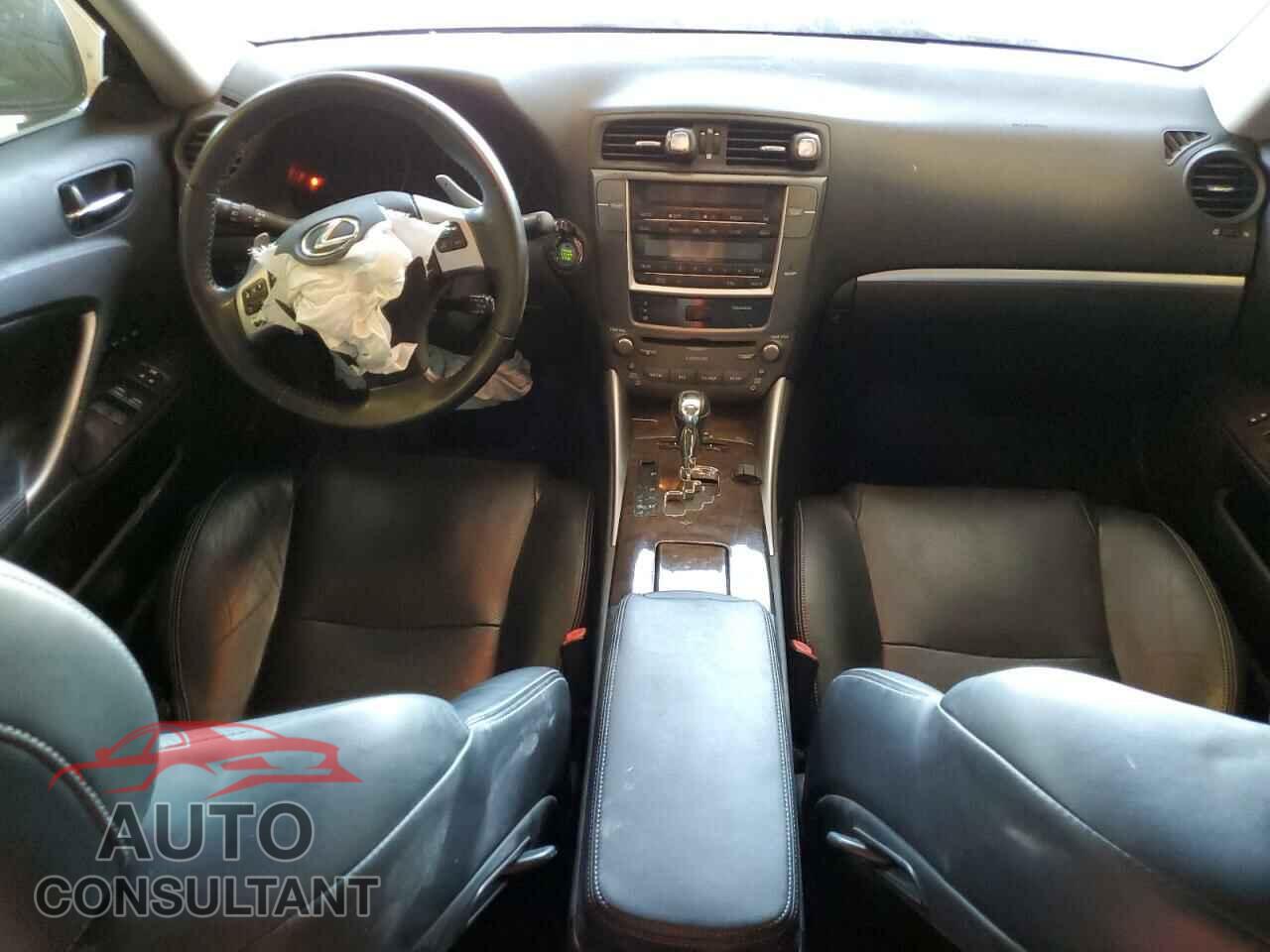 LEXUS IS 2013 - JTHFF2C2XD2528574