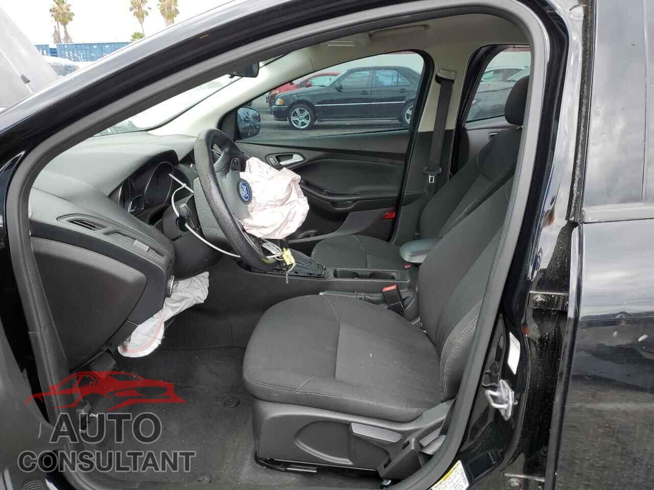FORD FOCUS 2017 - 1FADP3F20HL216177