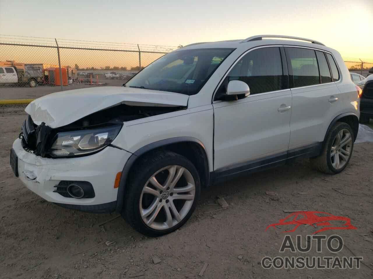 VOLKSWAGEN TIGUAN 2016 - WVGAV7AX4GW592547