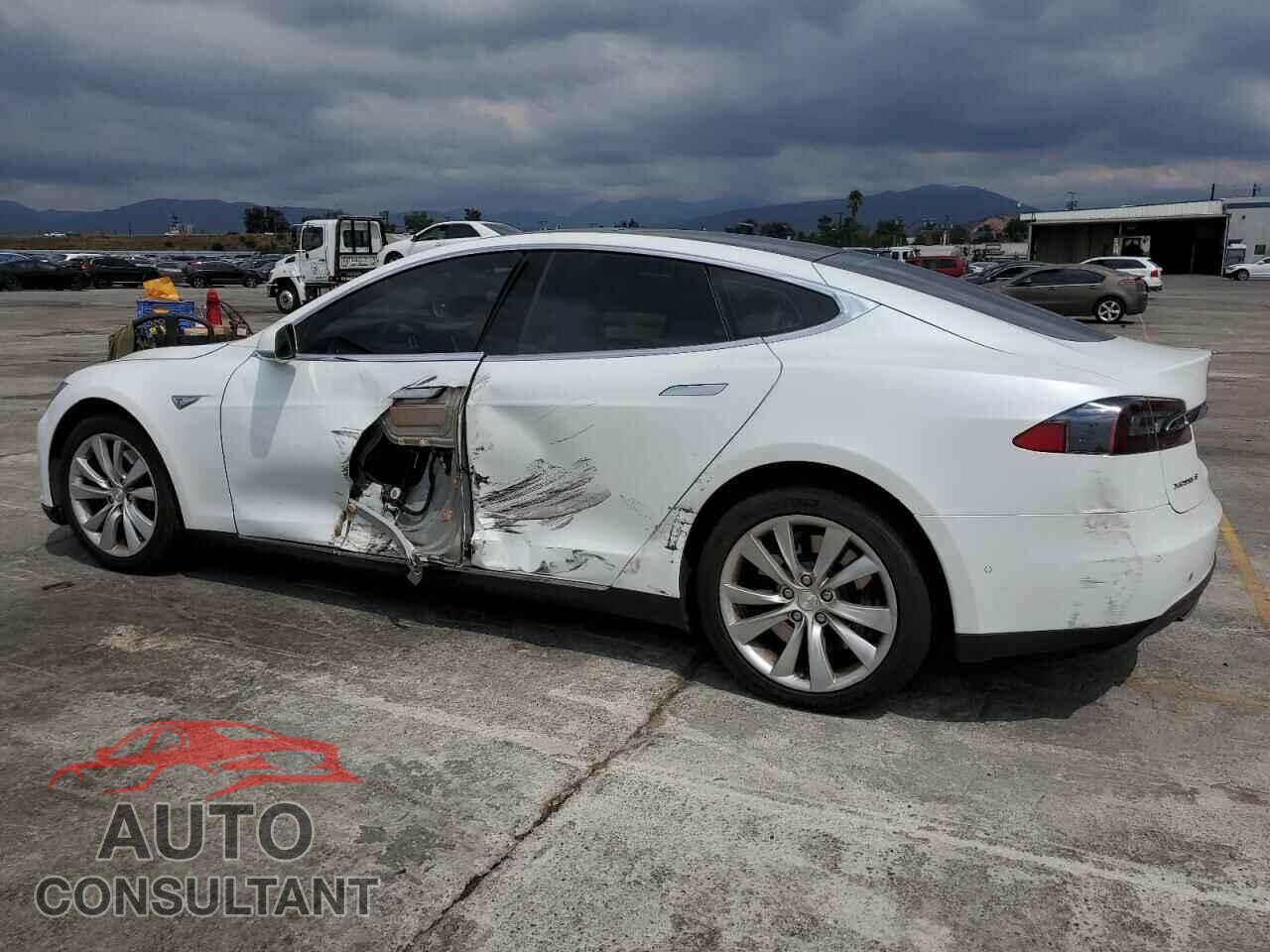 TESLA MODEL S 2016 - 5YJSA1E22GF129262