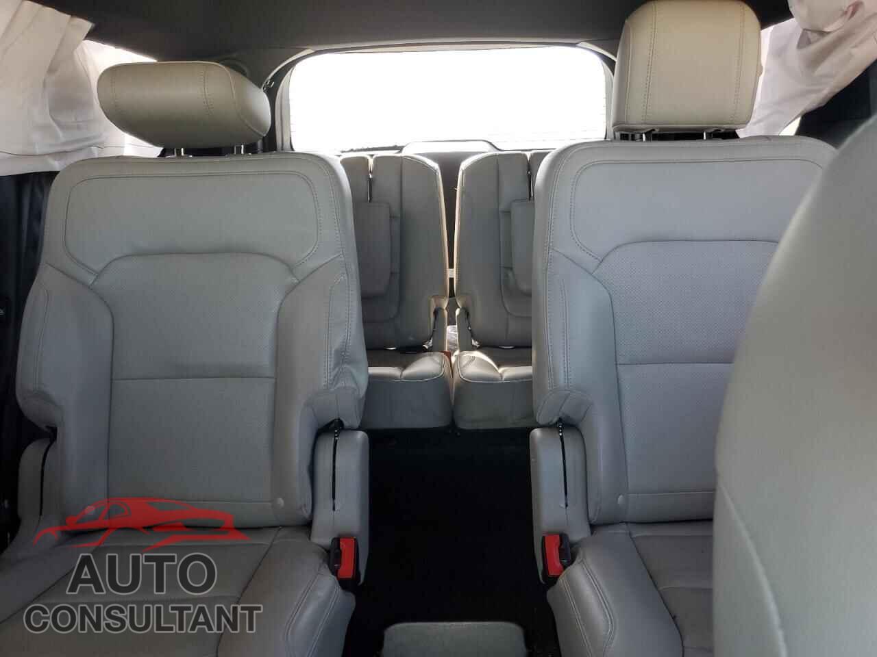 FORD EXPLORER 2018 - 1FM5K7F86JGB74360