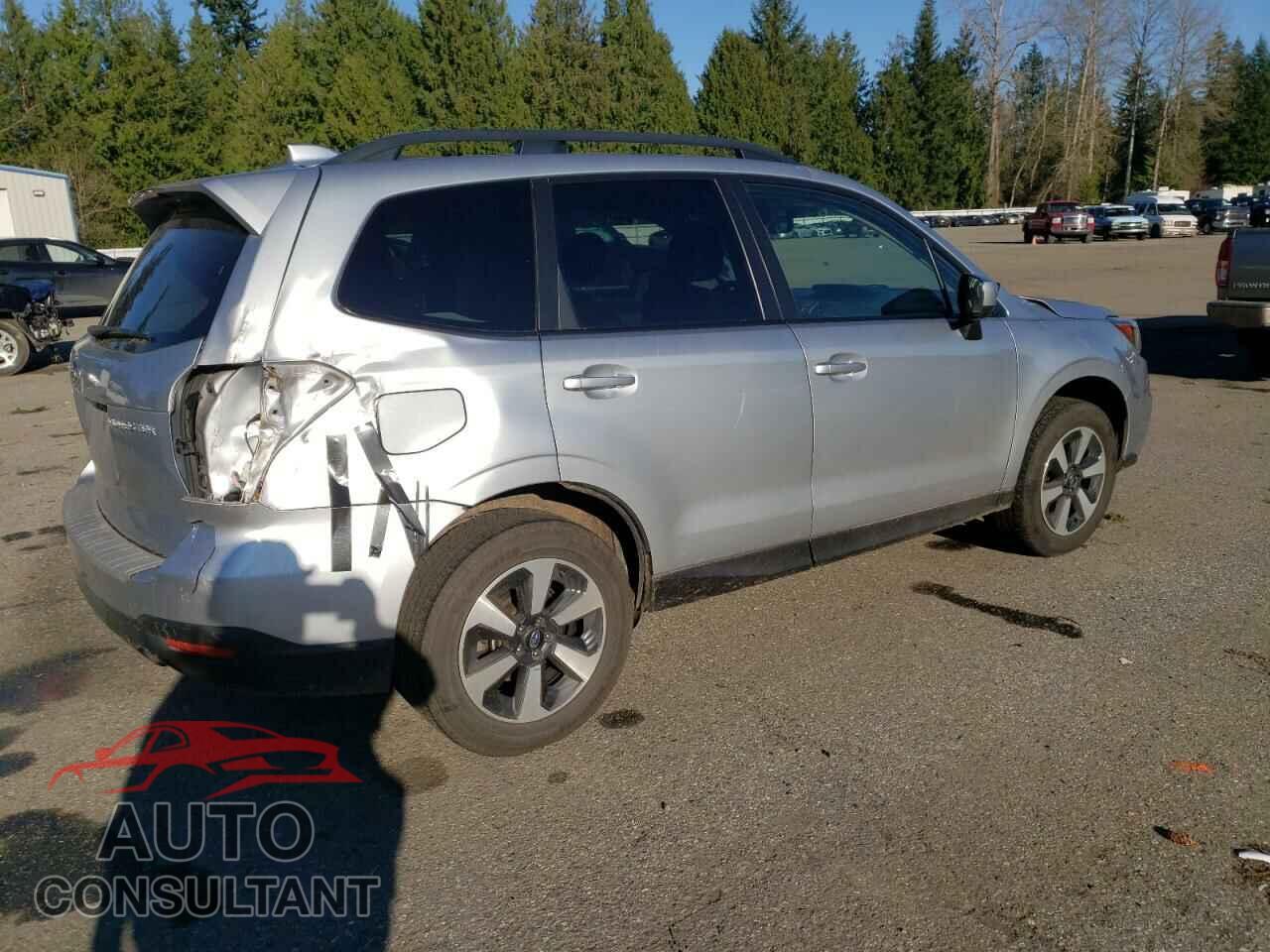 SUBARU FORESTER 2018 - JF2SJAEC7JH492755