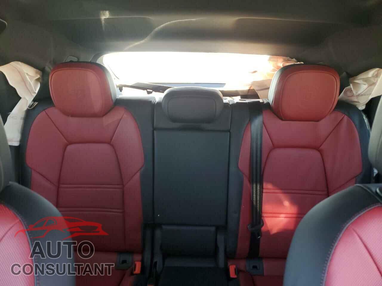 PORSCHE CAYENNE 2024 - WP1BA2AY5RDA55876