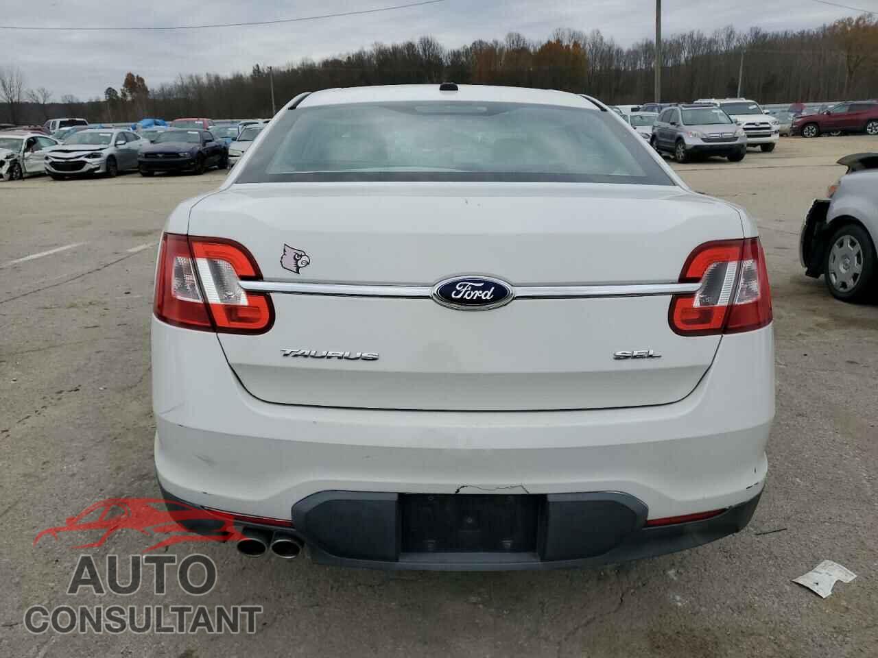 FORD TAURUS 2011 - 1FAHP2FW4BG135598