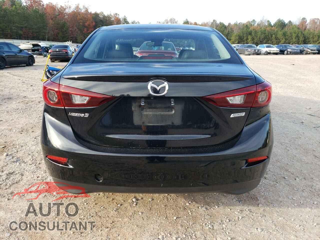 MAZDA 3 2018 - 3MZBN1V34JM158744