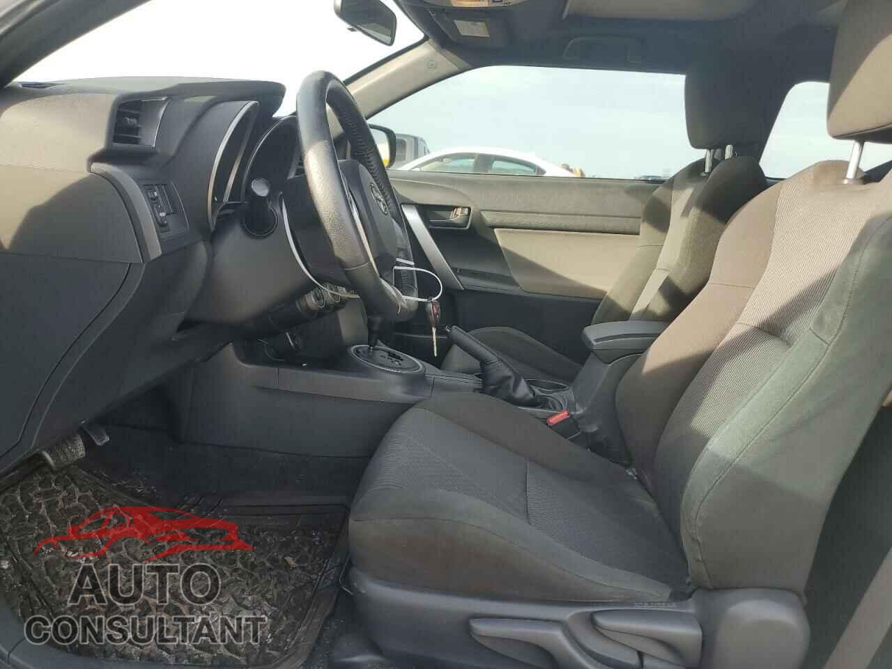 TOYOTA SCION 2012 - JTKJF5C73C3037306