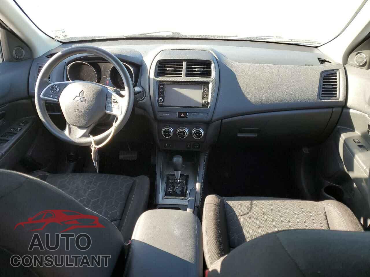 MITSUBISHI OUTLANDER 2020 - JA4AP3AU2LU010636
