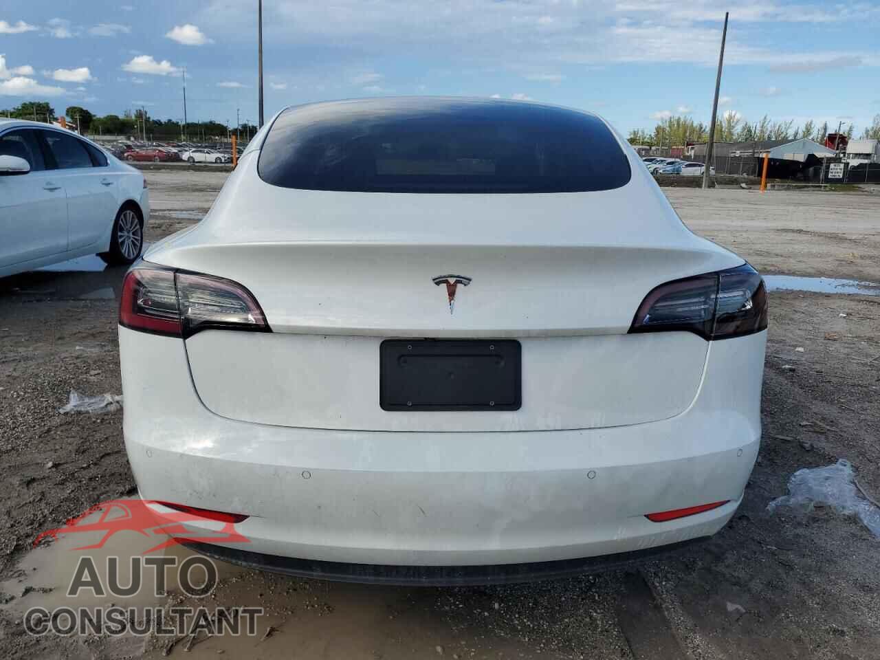 TESLA MODEL 3 2022 - 5YJ3E1EA8NF189415