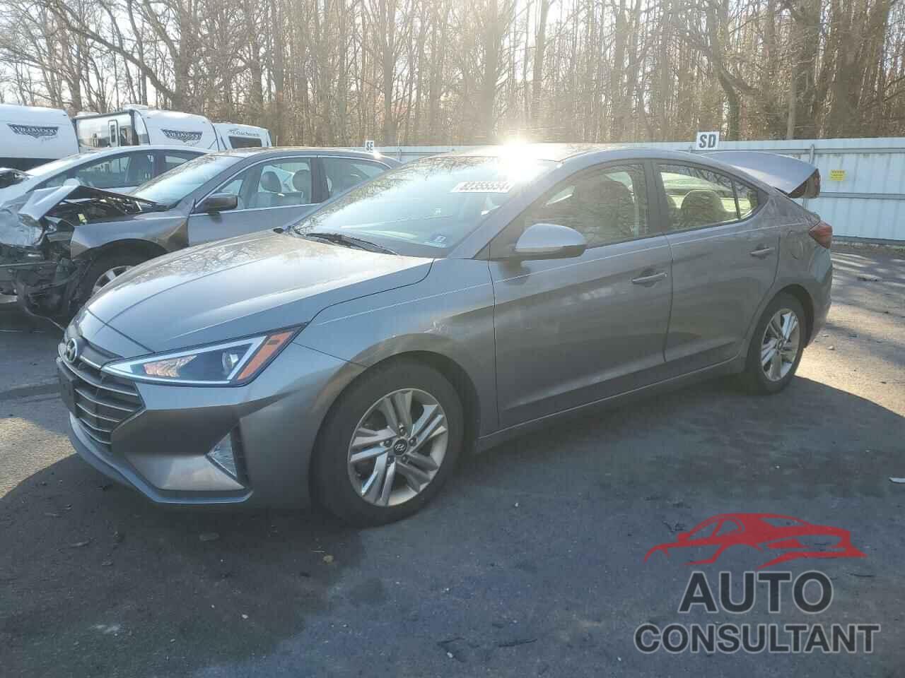 HYUNDAI ELANTRA 2019 - KMHD84LFXKU878138