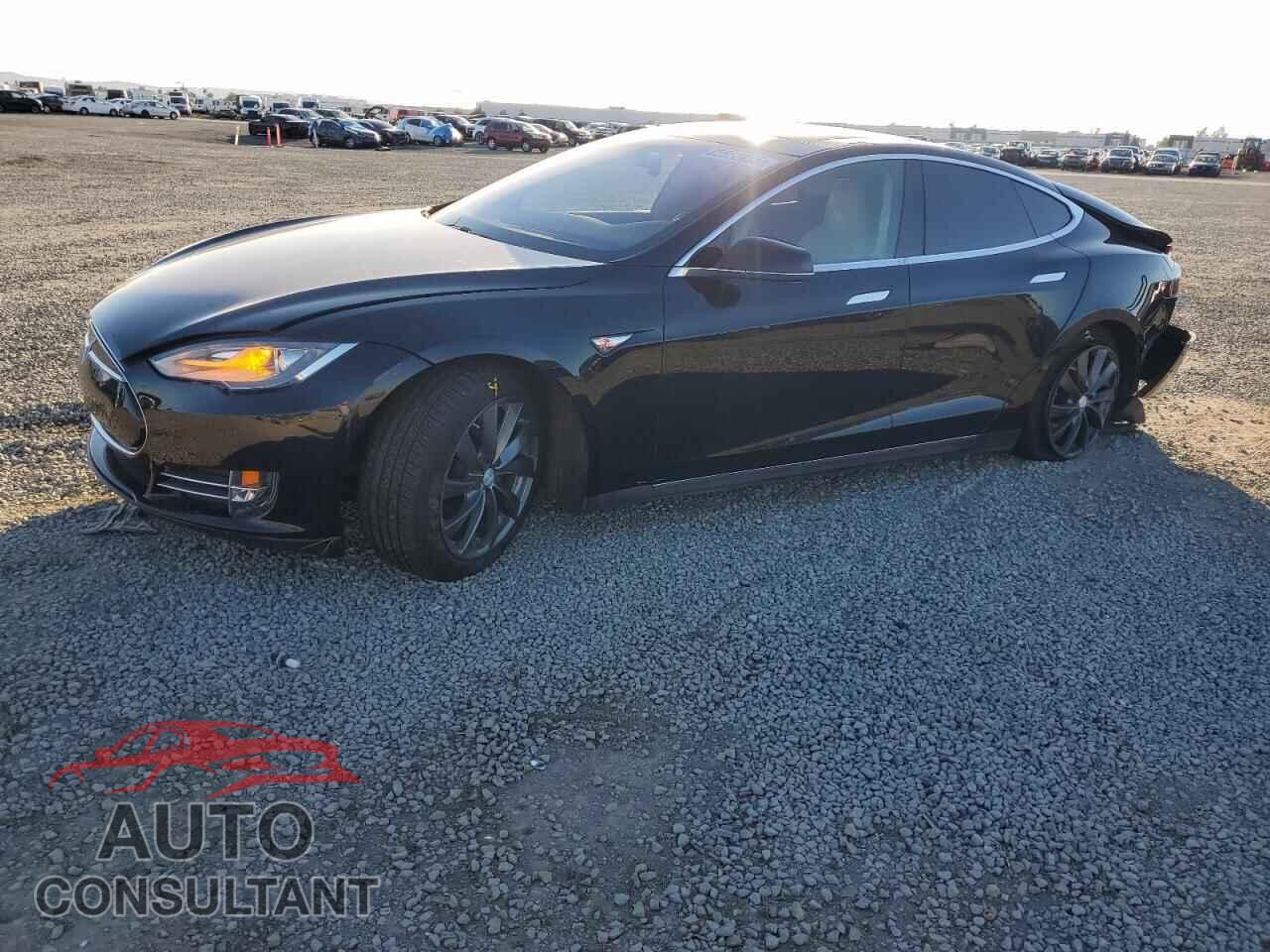 TESLA MODEL S 2013 - 5YJSA1DP9DFP17605