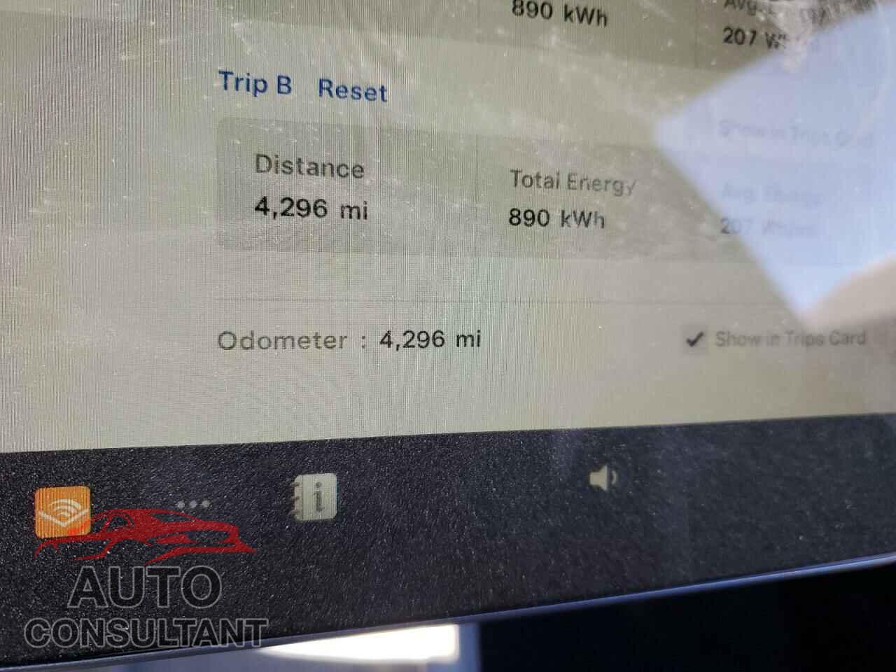 TESLA MODEL 3 2024 - 5YJ3E1EAXRF773515