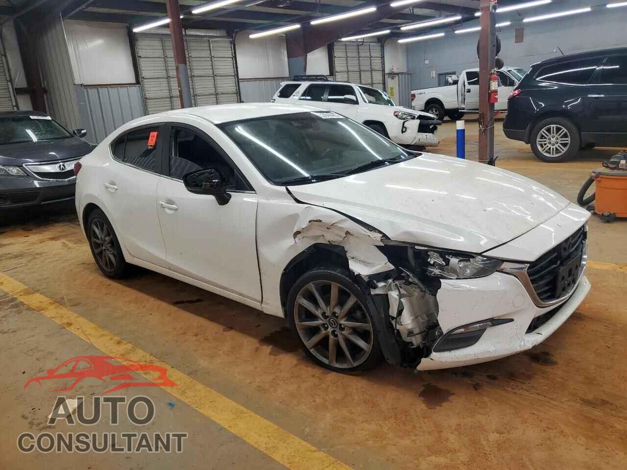 MAZDA 3 2018 - 3MZBN1V34JM202676