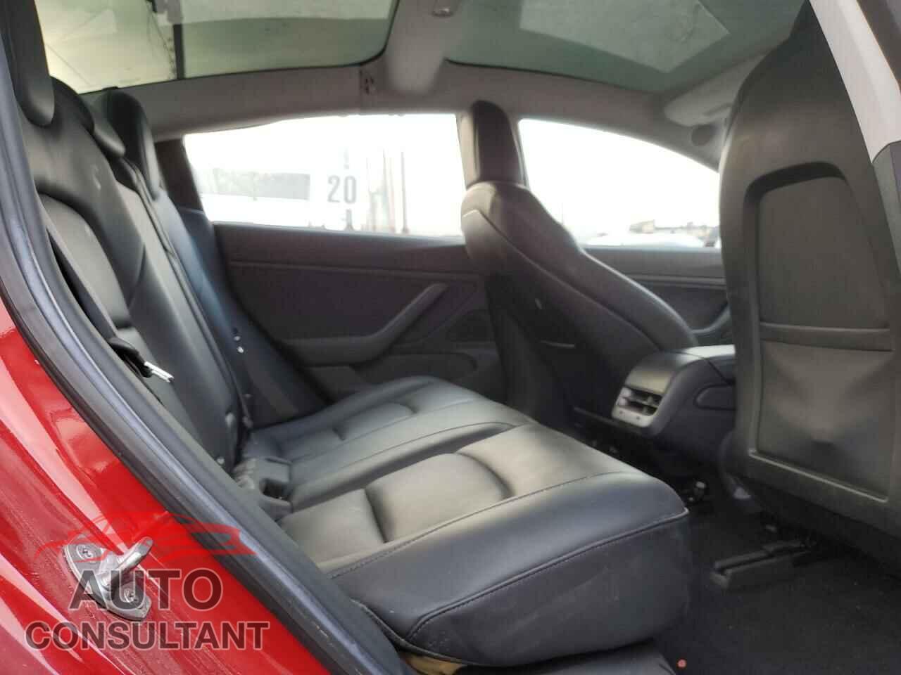 TESLA MODEL 3 2018 - 5YJ3E1EA1JF019262