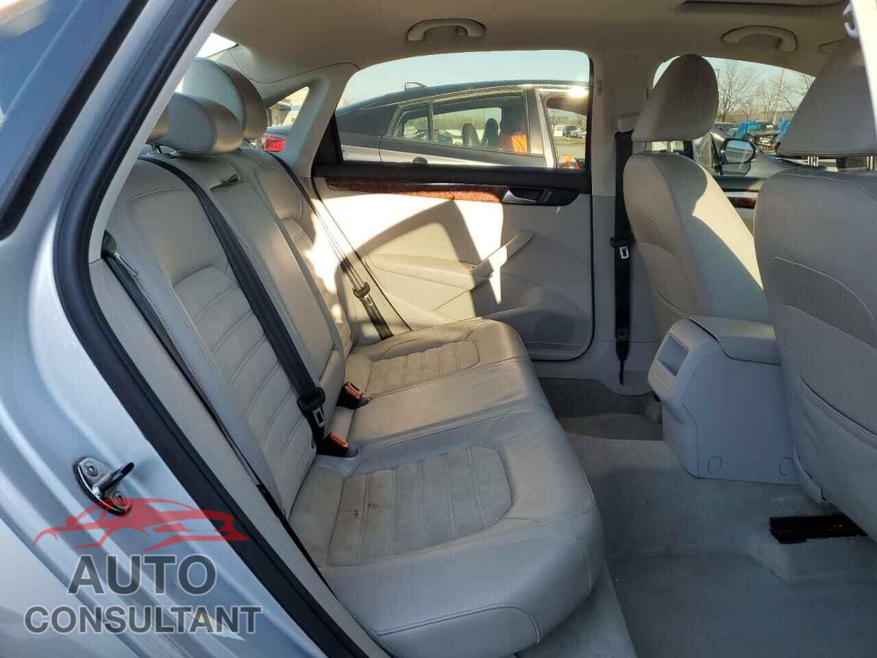 VOLKSWAGEN PASSAT 2012 - 1VWCN7A32CC089943