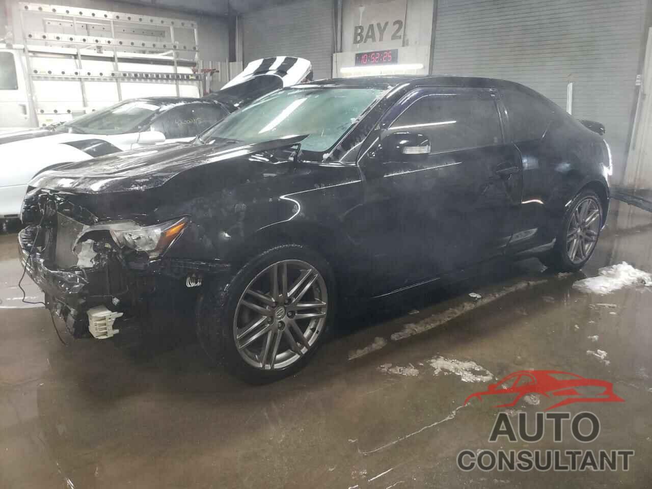 TOYOTA SCION 2012 - JTKJF5C73C3040481