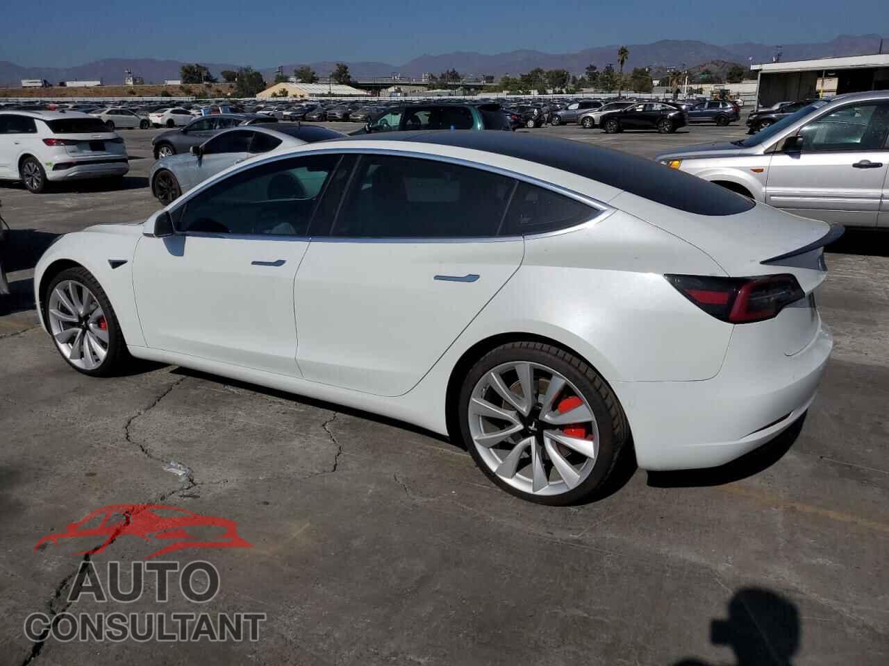 TESLA MODEL 3 2018 - 5YJ3E1EB7JF084271