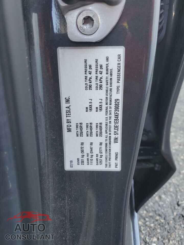 TESLA MODEL 3 2019 - 5YJ3E1EB4KF390829