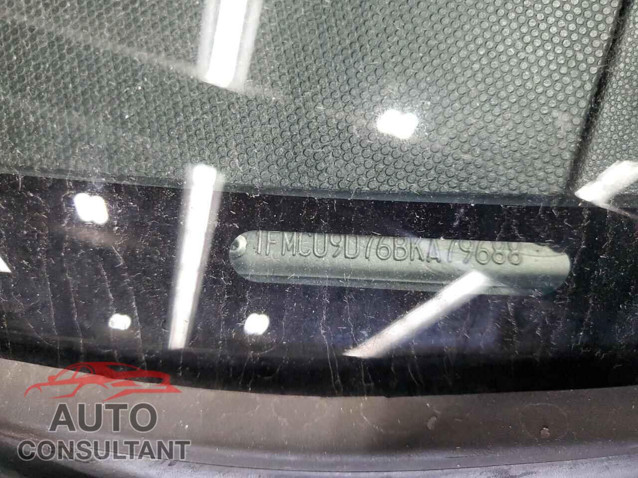 FORD ESCAPE 2011 - 1FMCU9D76BKA79688