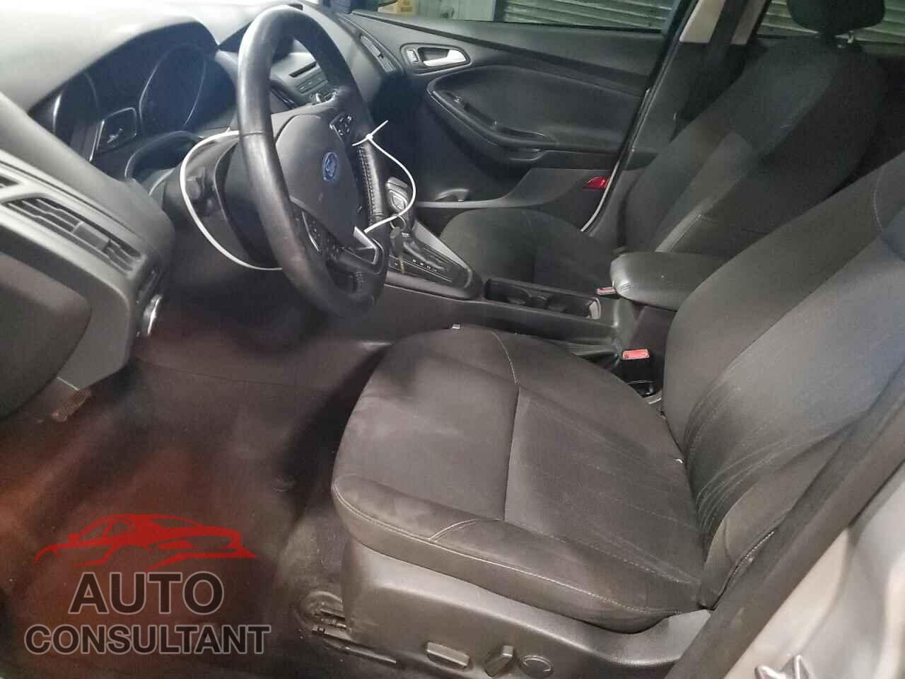 FORD FOCUS 2016 - 1FADP3F21GL317517