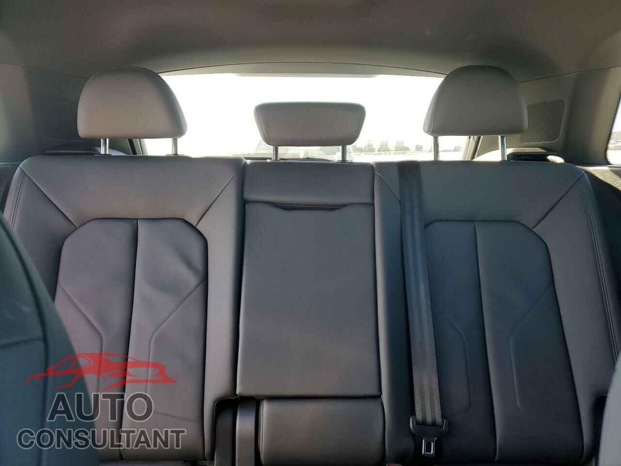 AUDI Q3 2023 - WA1DECF3XP1107612