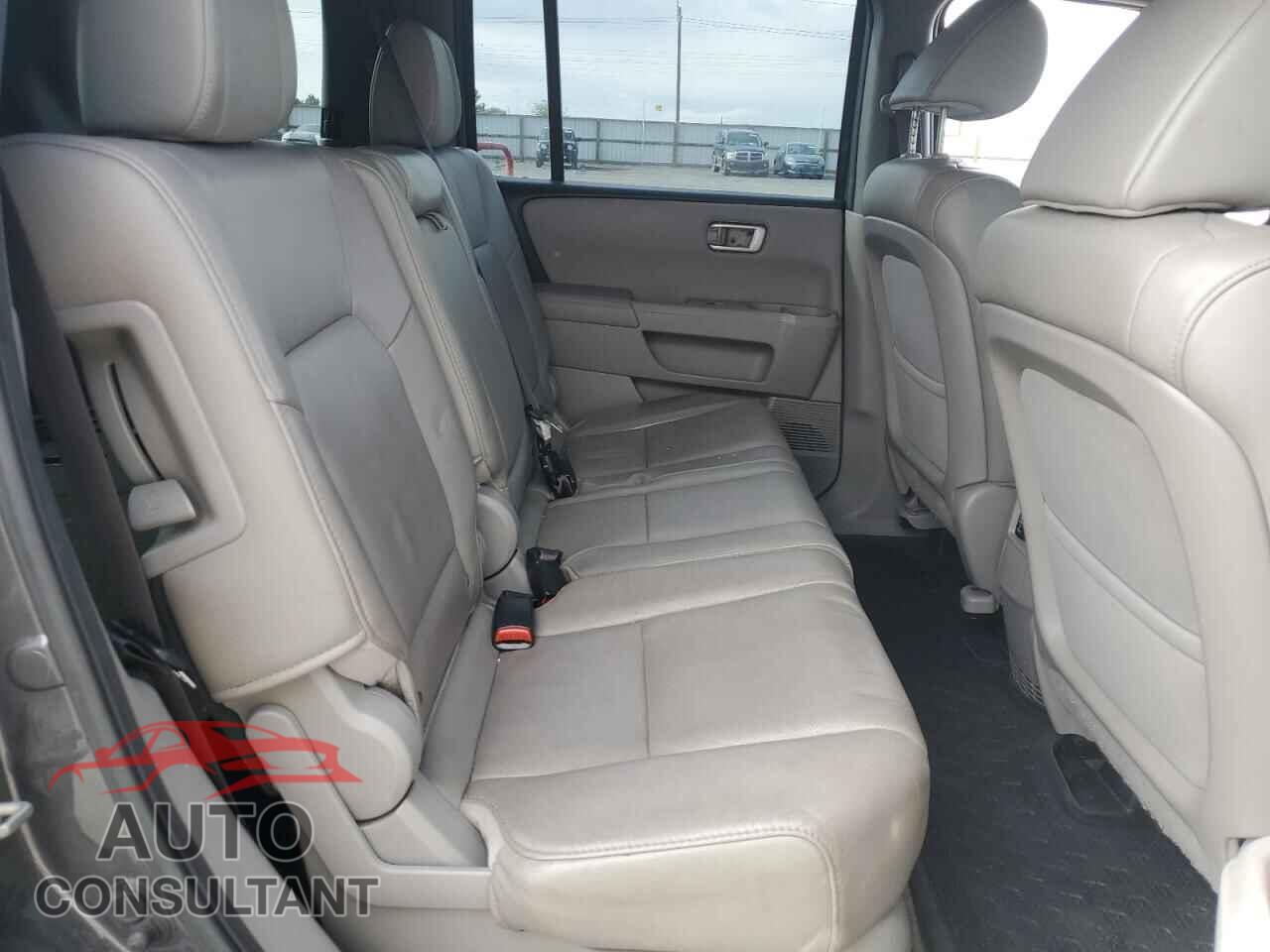 HONDA PILOT 2013 - 5FNYF4H52DB073905