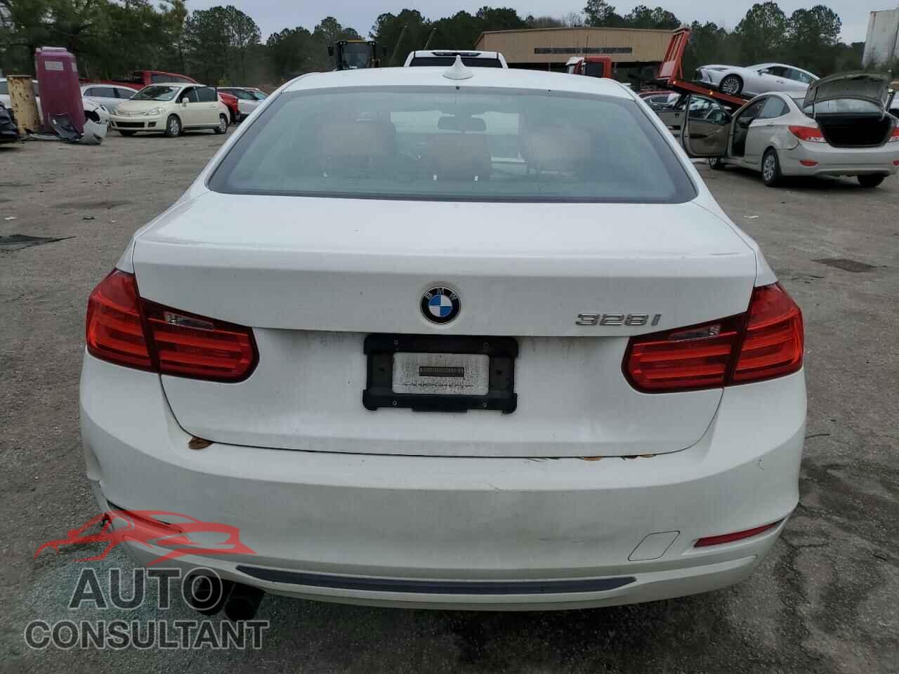 BMW 3 SERIES 2013 - WBA3A5G58DNP26560
