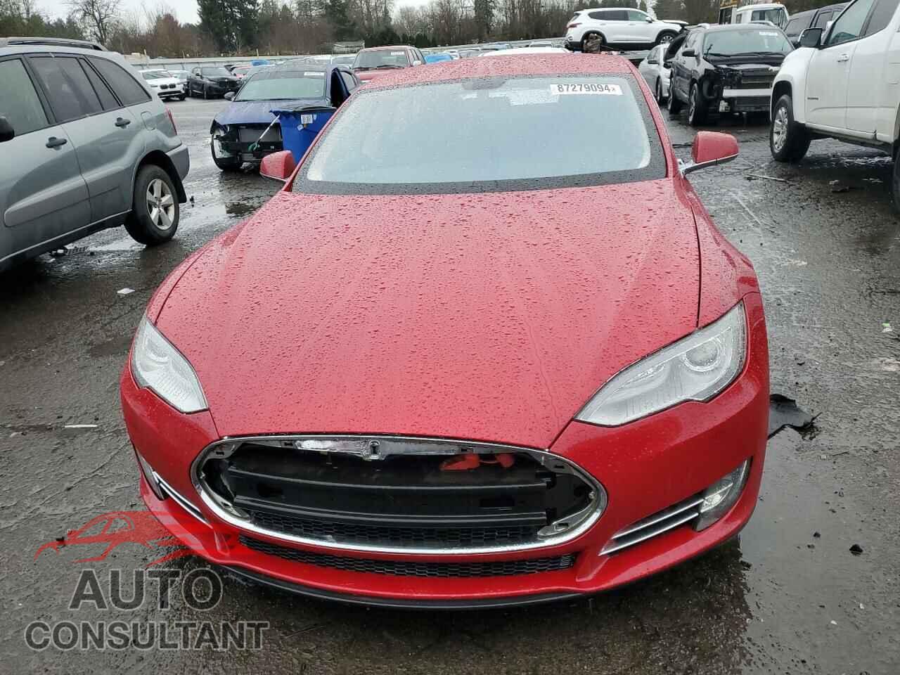TESLA MODEL S 2013 - 5YJSA1DPXDFP13921