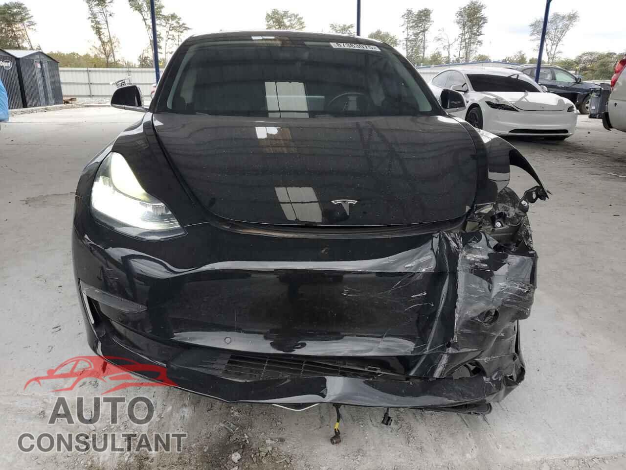TESLA MODEL 3 2018 - 5YJ3E1EA9JF010132